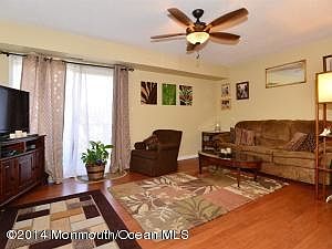 2nd image of 931 Jessica Ct