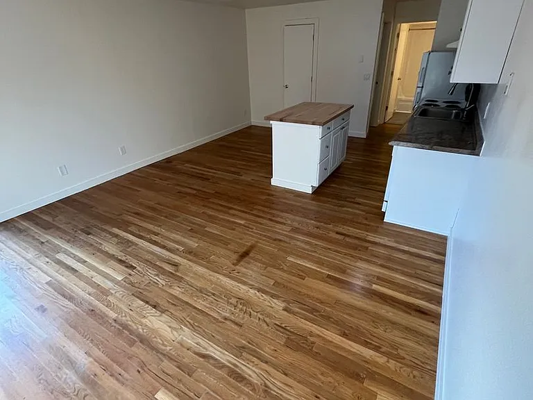 2230 SE Yamhill St #1 — Photo 12