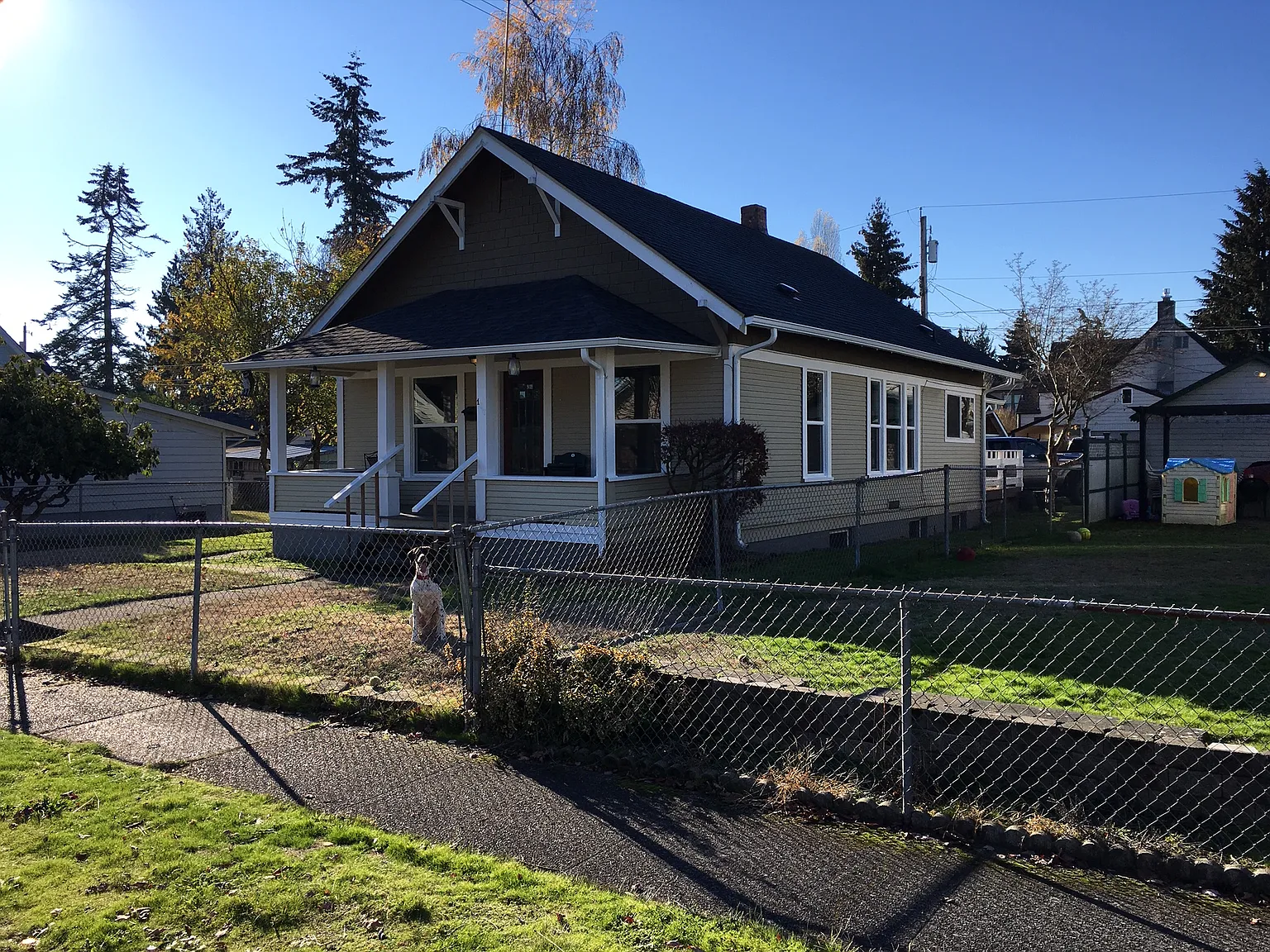 107 G St SE photo 1
