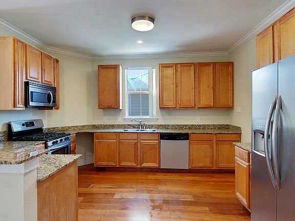 3rd image of 512 Abalon Ct