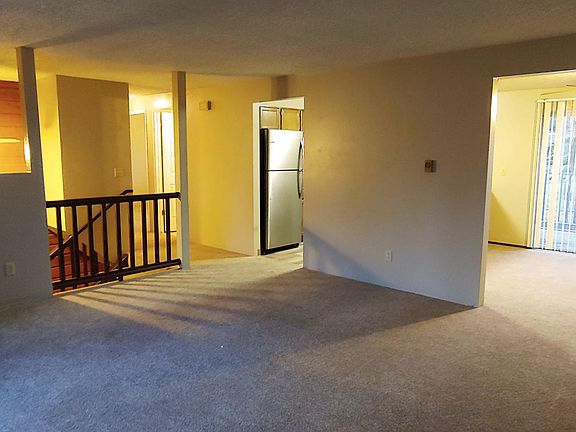 2nd image of 5909 E 10th Ave