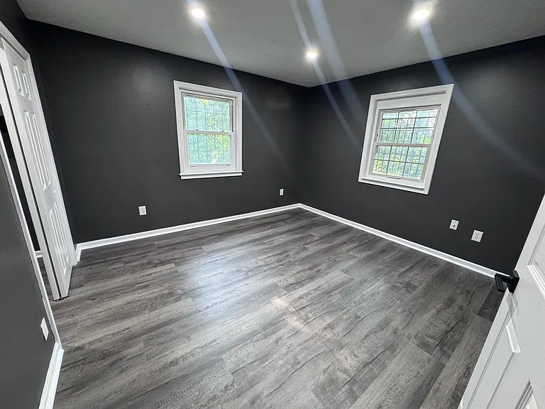 2135 Winfield Ave — Photo 9