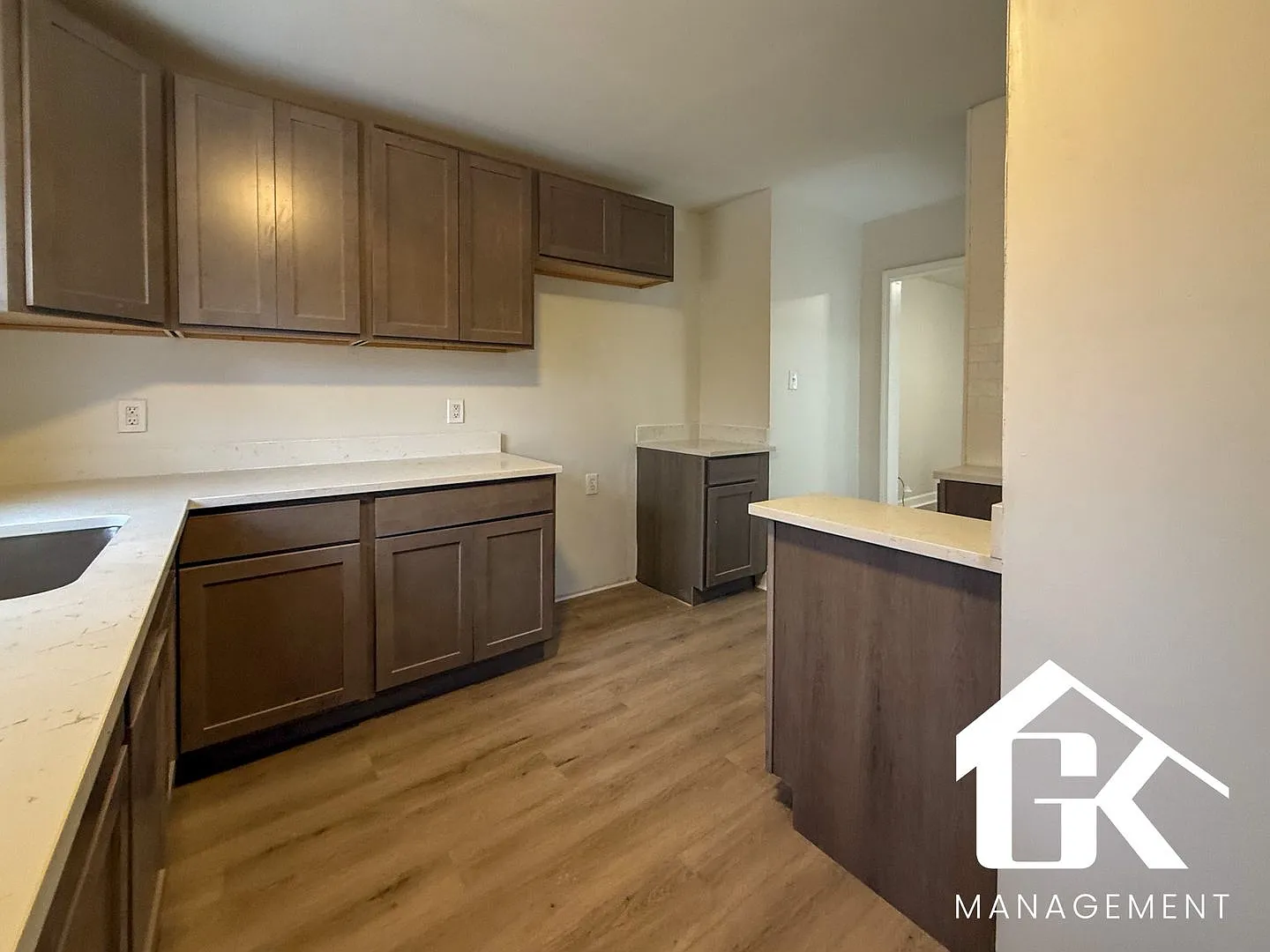 Fully remodeled 3 Bed 2.5 Bath — Photo 2