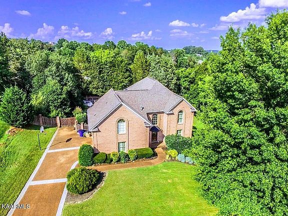 2nd image of 5012 Justin Dr