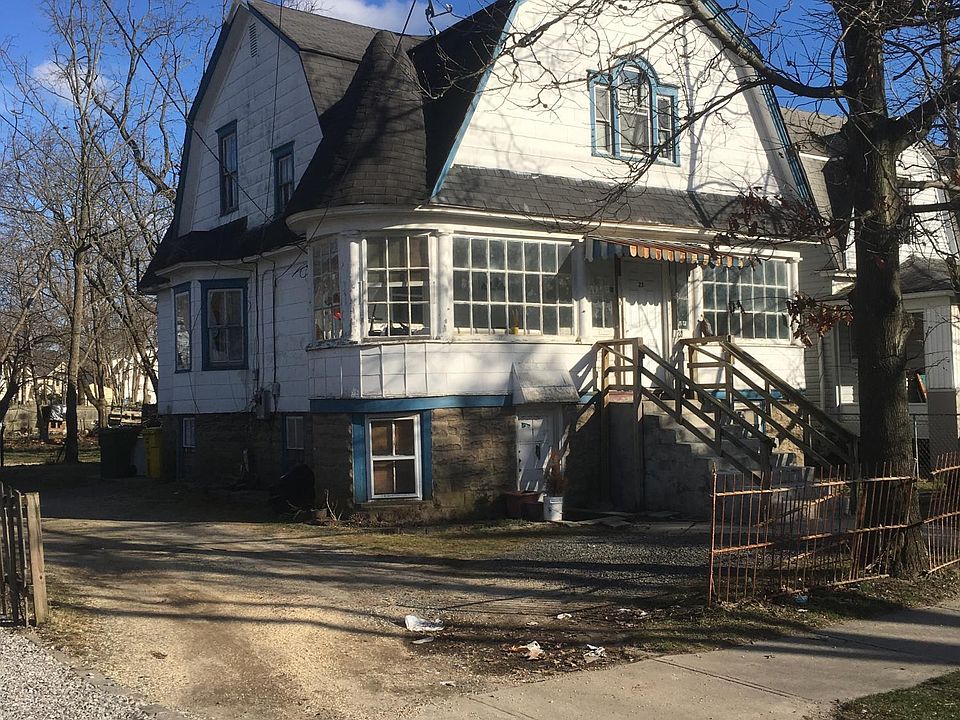 1st image of 23 Clover St
