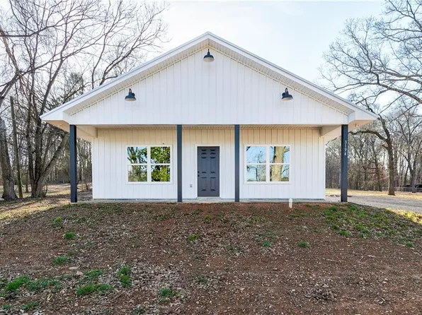 3194 Us Highway 411, White, GA 30184