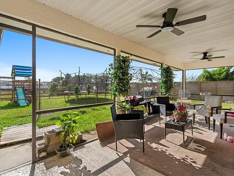 434 SW Jeanne Ave — Photo 37