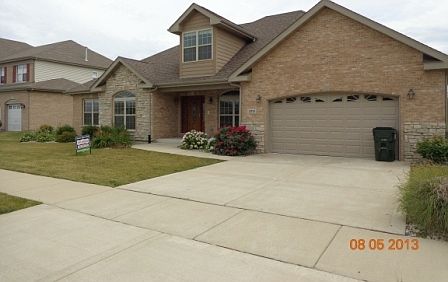 1st image of 2213 Nichols Dr
