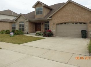 2213 Nichols Dr, Lynwood, IL 60411