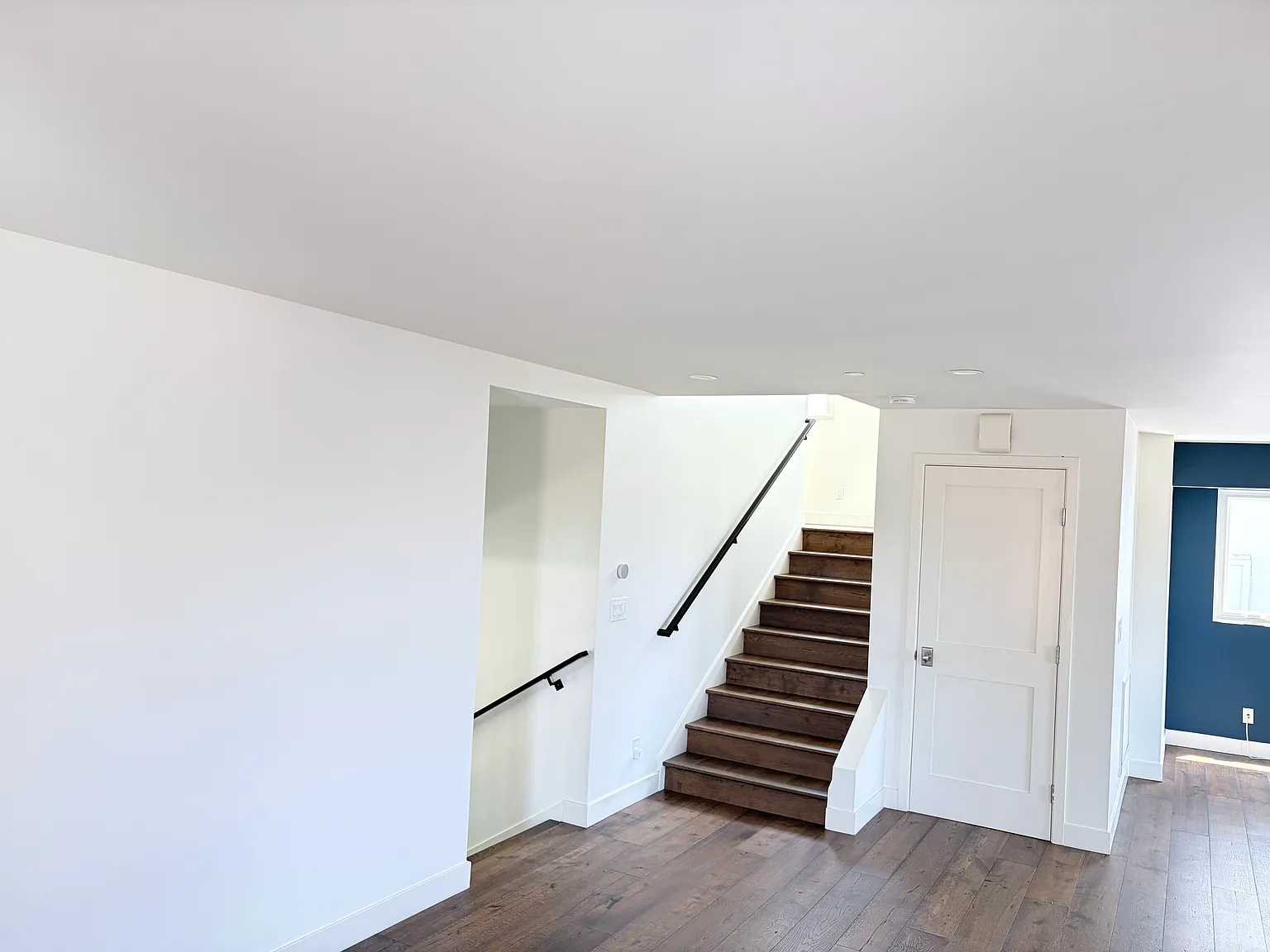 4 bed, 2900 sqft, $14,000 — Photo 3