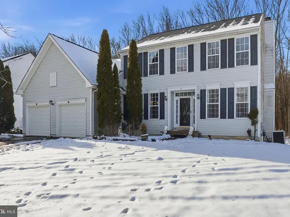 21 Pemberton Ln, East Windsor, NJ 08520