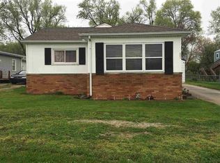 589 Groveland St, Creve Coeur, IL 61610