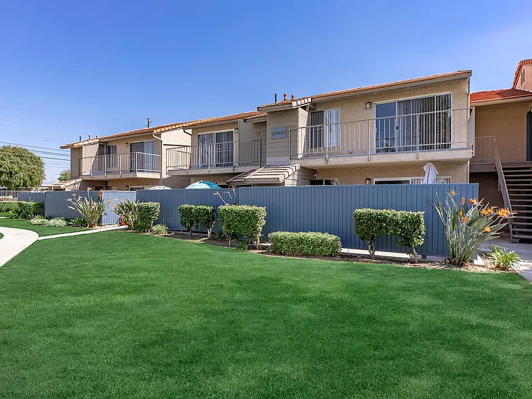 Sierra Vista — Photo 18