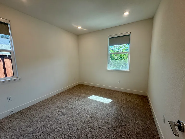 453 Ramos Ranch Rd — Photo 6