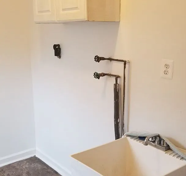 232 E Garrett St — Photo 3