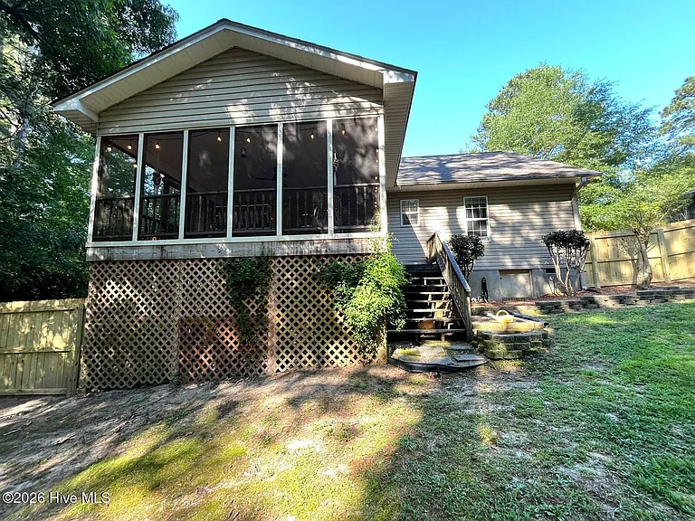 2400 Longleaf Dr W — Photo 28