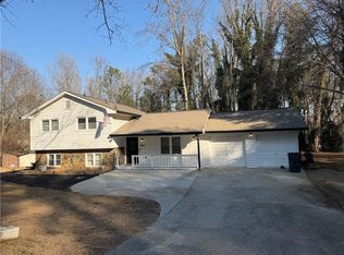 1667 Lake Louella Rd, Suwanee, GA 30024