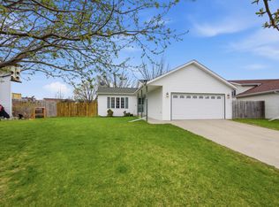 3642 10th St N, Fargo, ND 58102