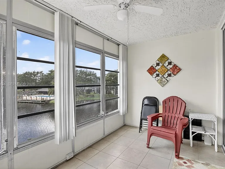9330 Lagoon Pl #307 — Photo 14