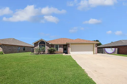 4802 Sapphire Dr Photo 1
