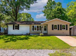 409 S 5th St, Elkville, IL 62932