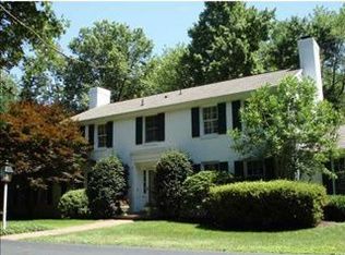 300 Windmere Dr, Pittsburgh, PA 15238