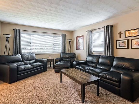 3rd image of 1906 W Fulliam Ave