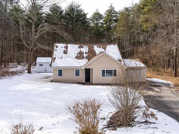 12 Bartlett Street, Newton, NH 03858