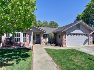 9501 Laguna Lake Way, Elk Grove, CA 95758