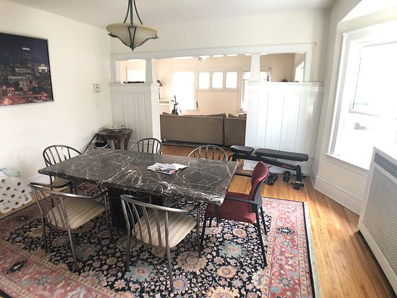 5th image of 2436 Irving Ave S #2