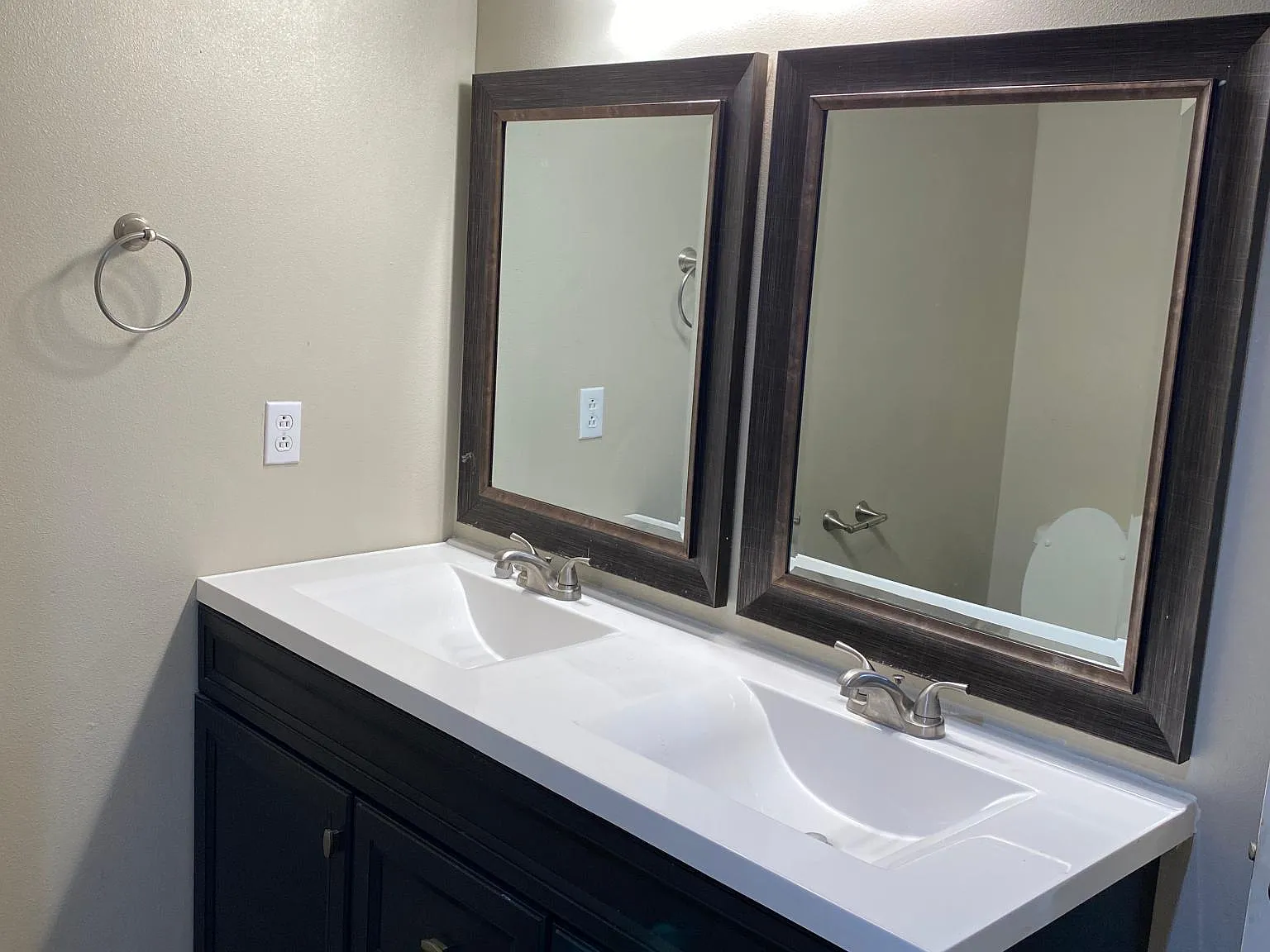4 bed, 1868 sqft, $2,200 — Photo 1