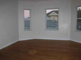 132 Bradford Ave, Fall River, MA 02721