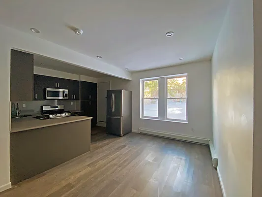 Rented by Compass | media 14