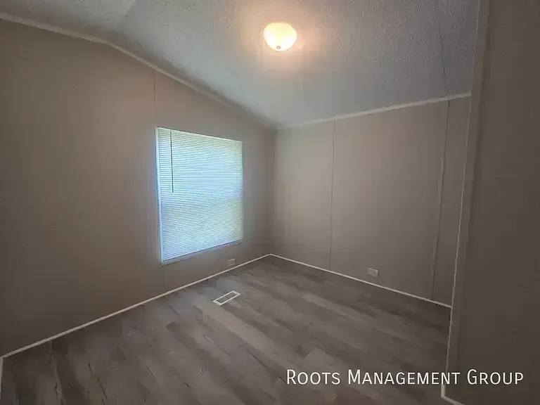 1237 Knotty Elm Loop #125 — Photo 12