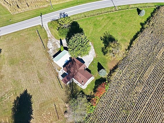 2nd image of 3083 County Road 185