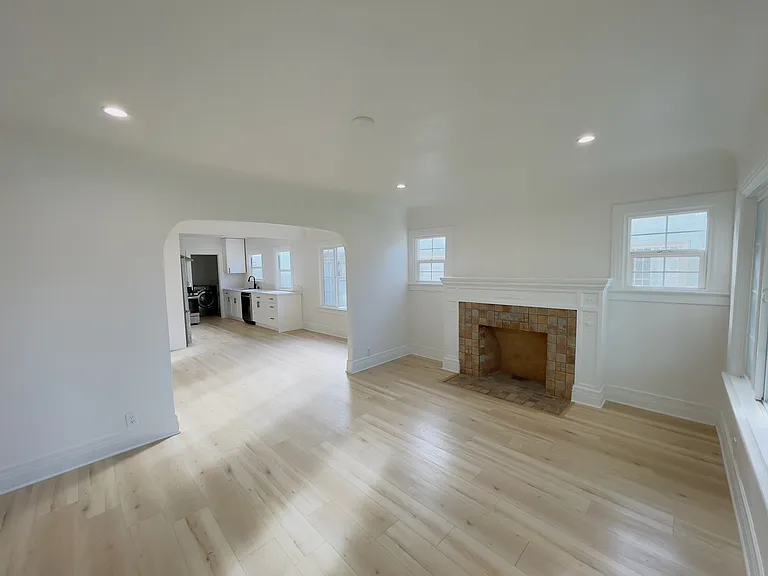 2022 Browning Blvd — Photo 4