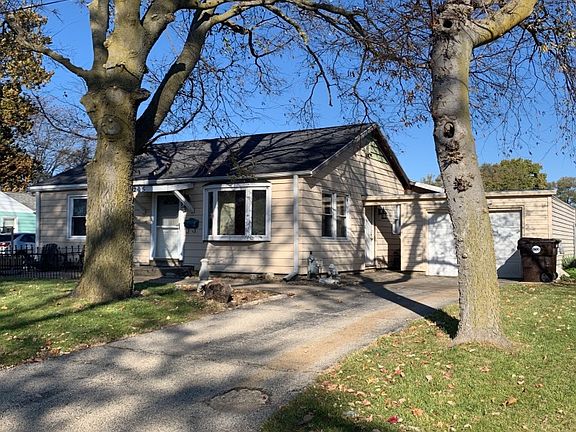 2nd image of 1205 W Crestwood Dr