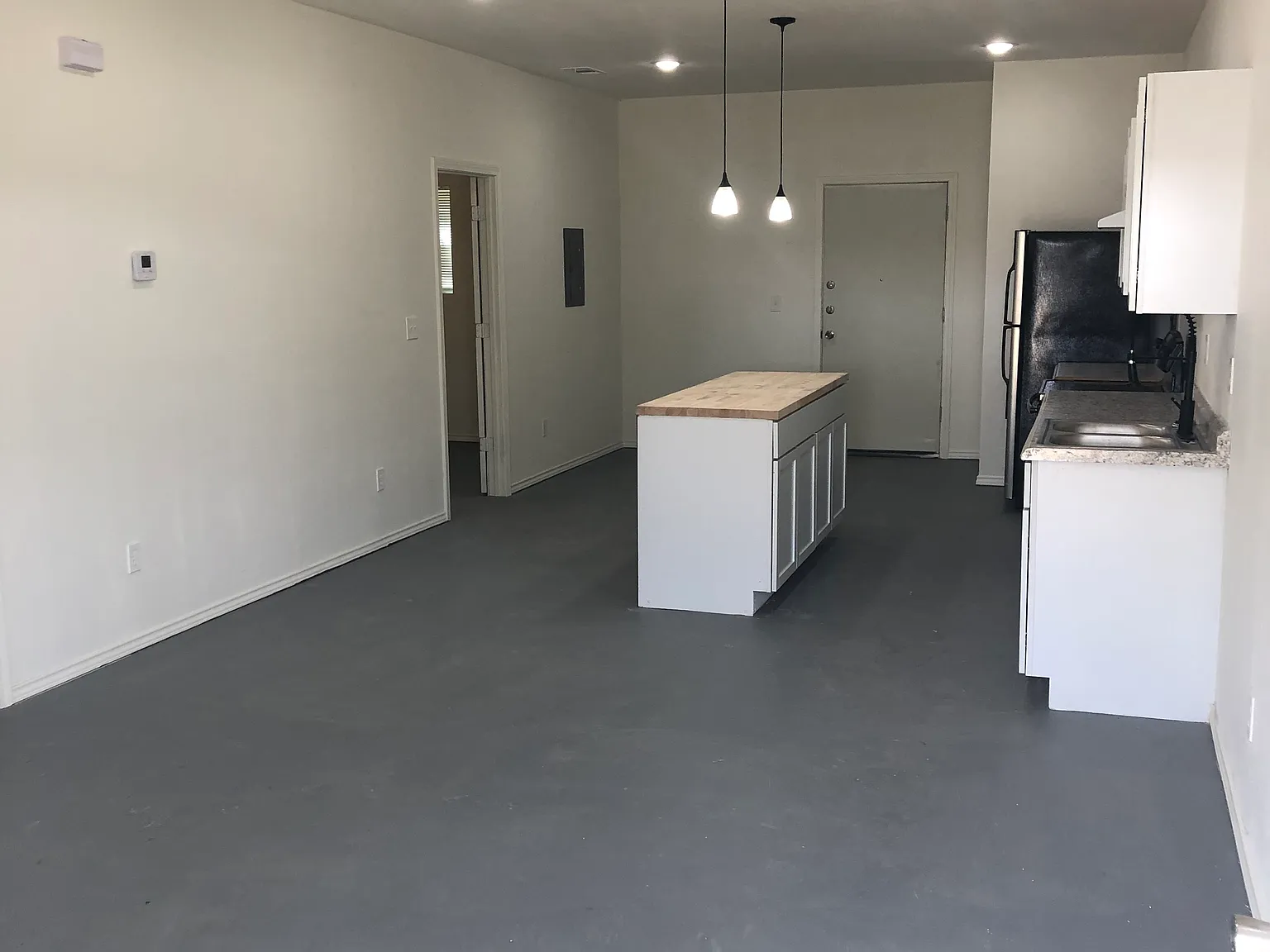 2 bed, 1100 sqft, $1,100 — Photo 3