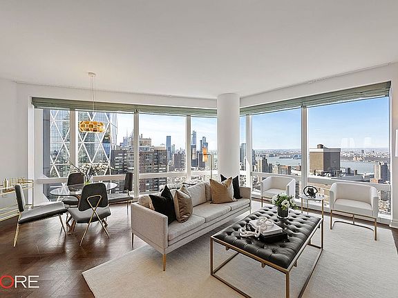 3rd image of 80 Columbus Cir Unit 61E