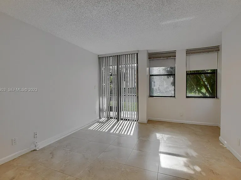 1232 S Military Trl #1914 — Photo 5