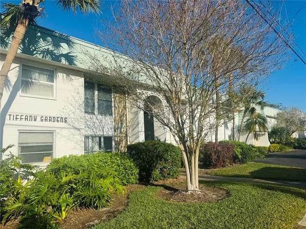 3100 Hartford St N APT 221, Saint Petersburg, FL 33713