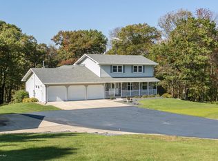 5953 Woodridge Ln NE, Rochester, MN 55906