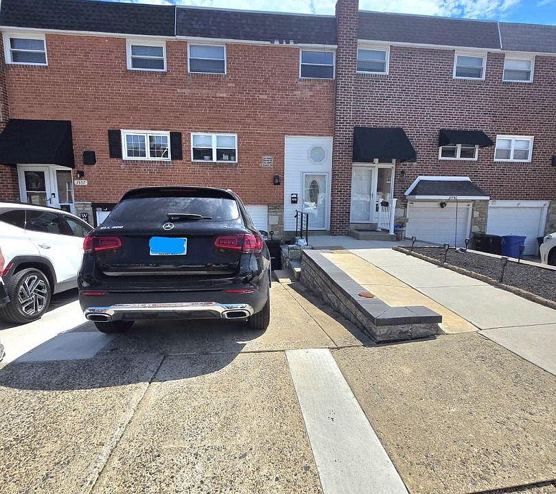 1st image of 3559 Nottingham Ln