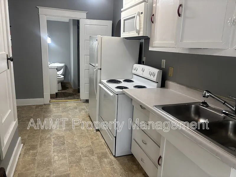 1 bed, 1.0 bath, $795 — Photo 1