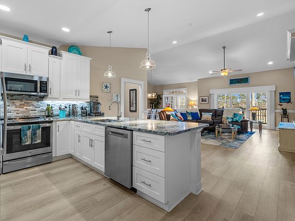 4th image of 1012 Ray Costin Way #411