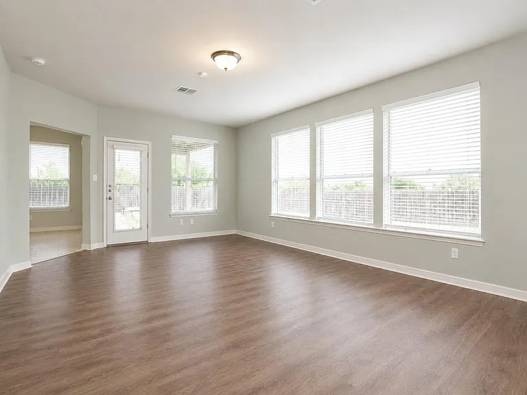 13461 Gent Dr — Photo 6