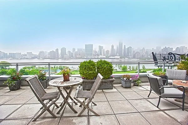 Sold by Nest Seekers International | media 25