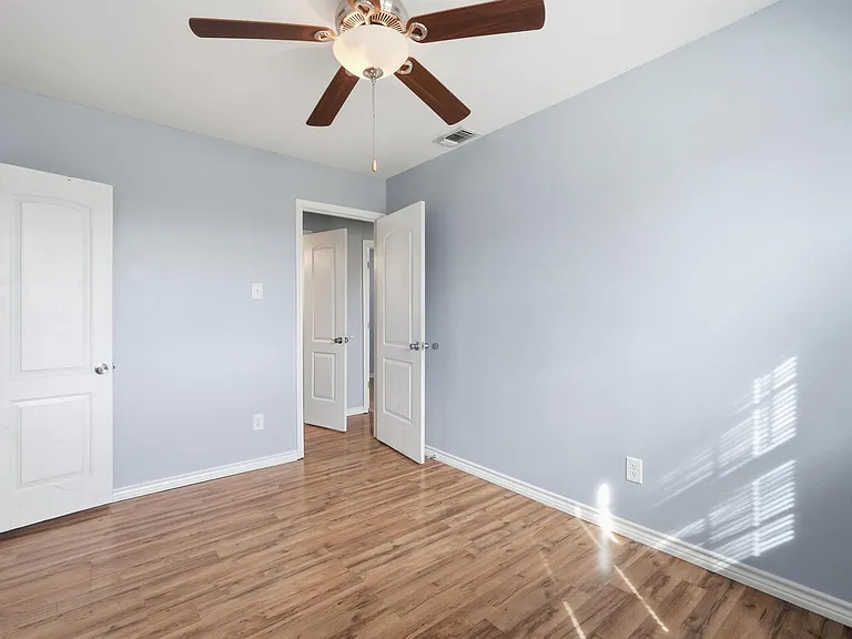 1741 Pasadena Dr — Photo 17