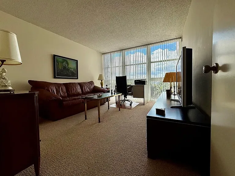 2841 N Ocean Blvd #603 — Photo 8