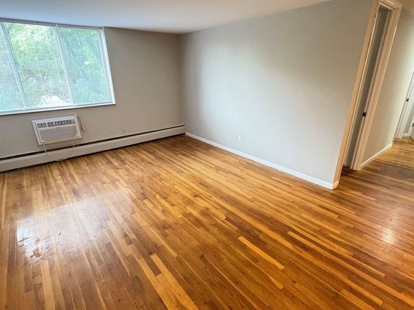 405 S Huntington St #MA-W211
